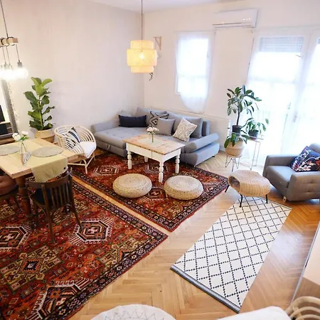 Inda Apartment