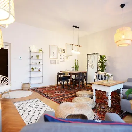 Inda Apartment *