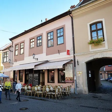 Inda * Eger